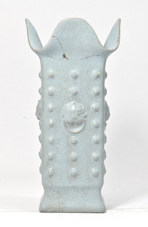 A Rare Ru Kiln Ware Square Vase, Song Dynasty