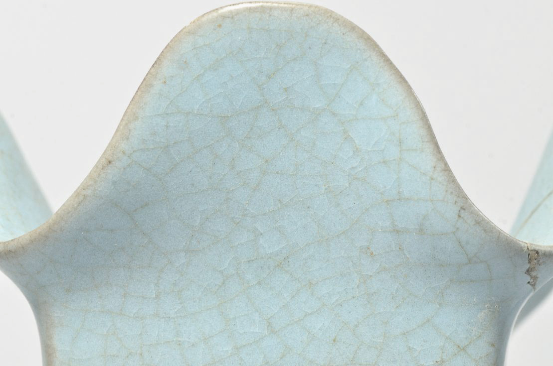 A Rare Ru Kiln Ware Square Vase, Song Dynasty