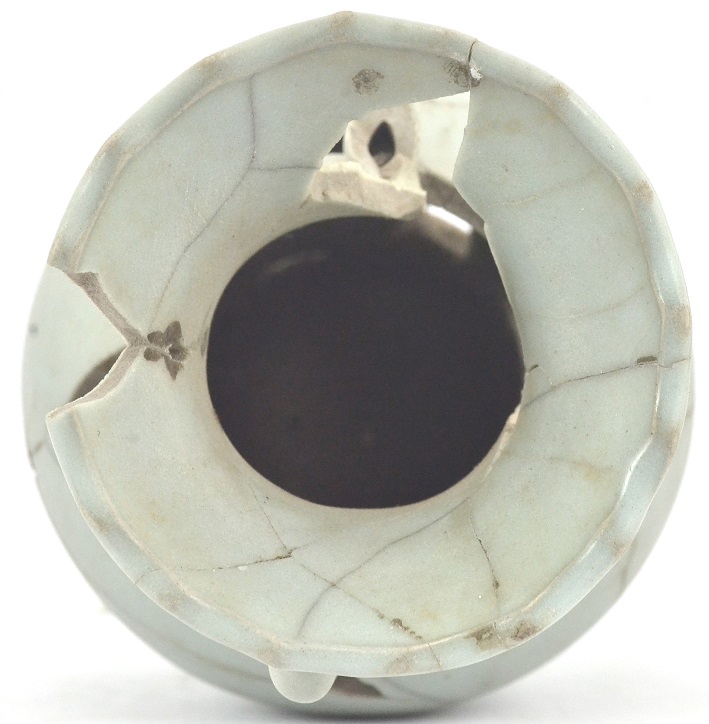 A rare sample Guan Vase, Song Dynasty